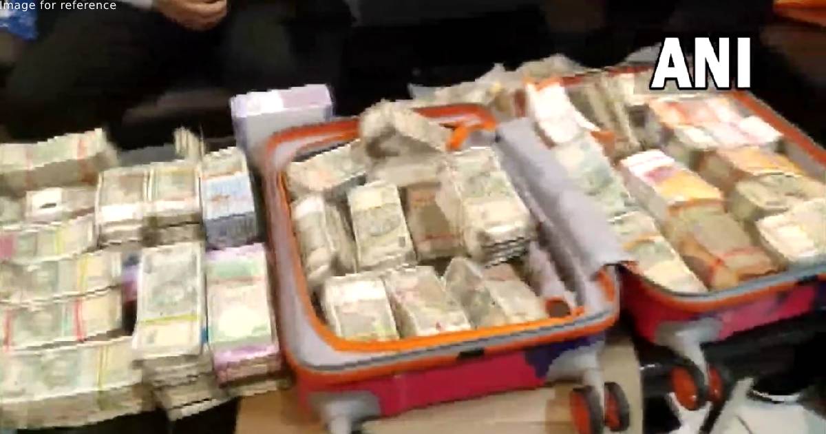 Bhopal: EOW raids MP govt officer's residence, Rs 85 lakh seized